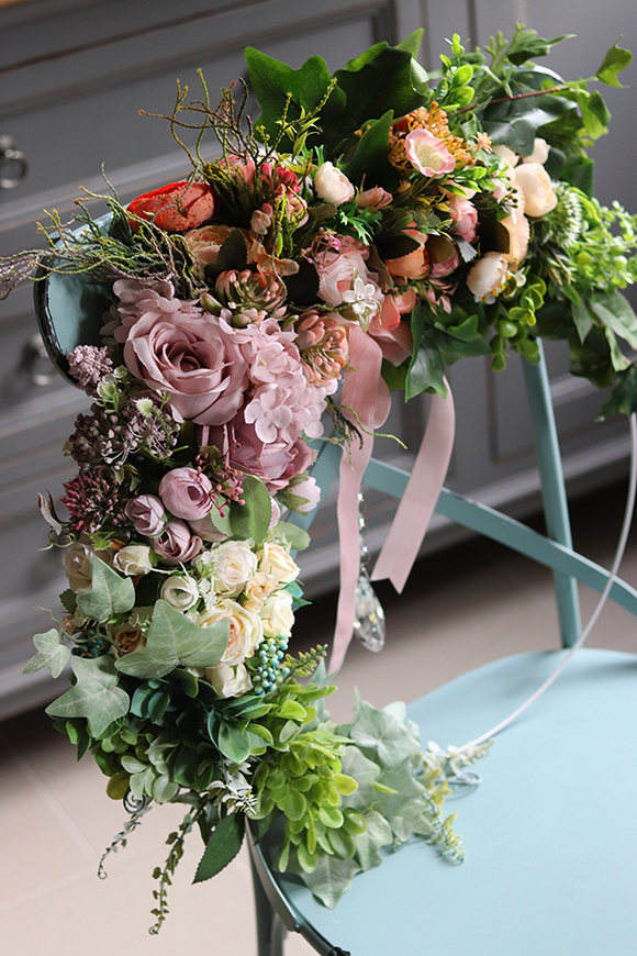 atrakcyjny wianek na drzwi na obręczy, Subtelle Spring, śr.56cm   