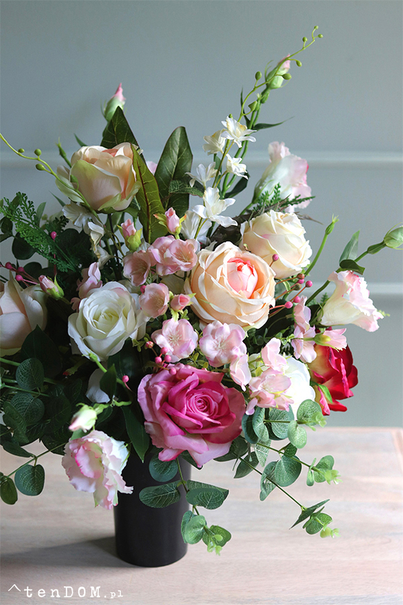 Odettino, bogaty bukiet nagrobny, wys.55cm