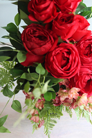Czerwone Serce, bukiet nagrobny  we wkładzie do wazonu, wys.68cm