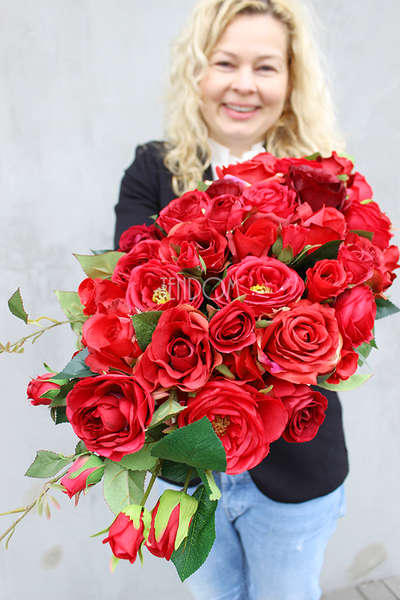 bukiet / kwiatowa kompozycja Ekskluzywna Czerwień, wys.22cm