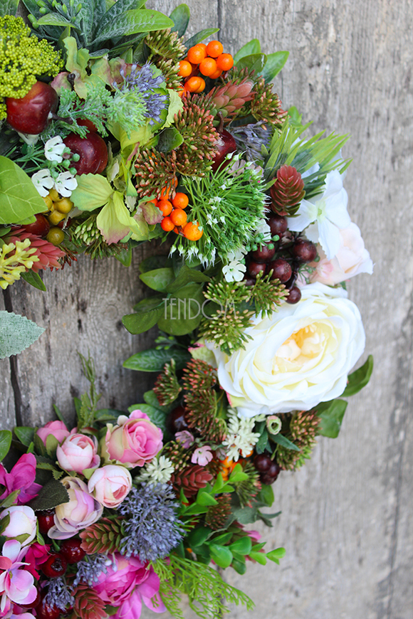 bardzo efektowny wianek Biały Kwiat, śr.38cm 