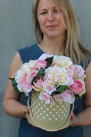 Róże&Groszki kompozycja kwiatowa / bukiet flowerbox, wys.26cm