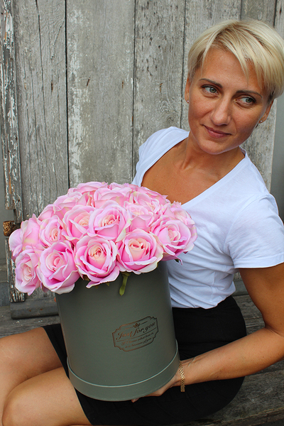 kompozycja kwiatowa / bukiet Flowerbox Różowa Aura, wys.37cm