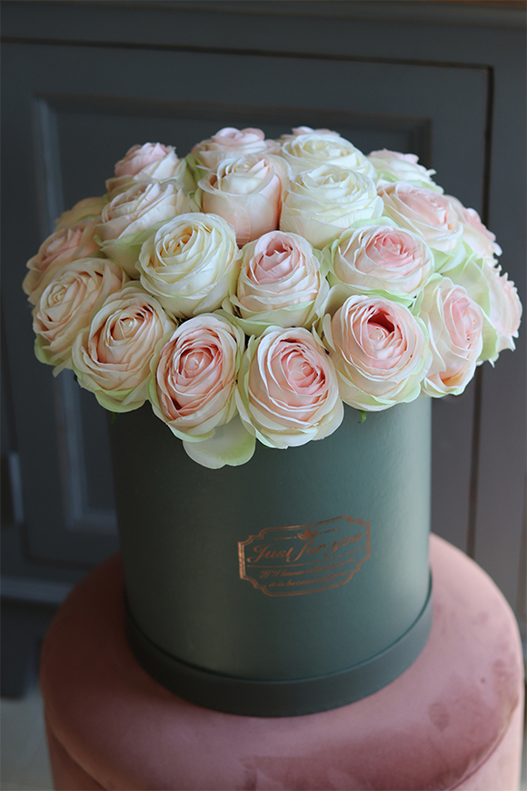 flowerbox z różami Amelia Grey, wys.37cm
