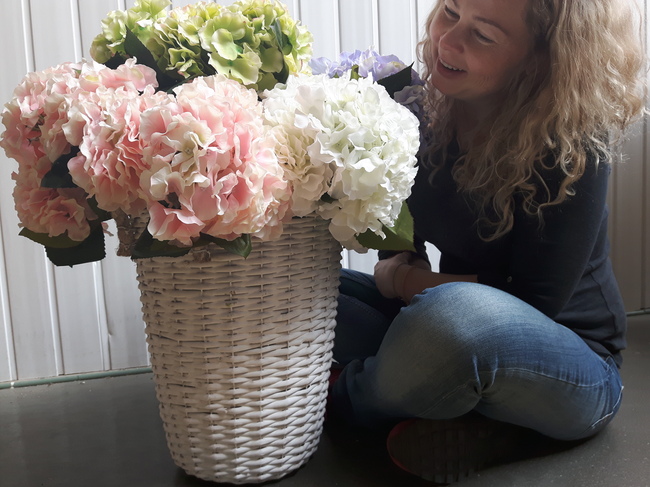bogaty kosz ze szlachetnymi hortensjami Pastel Ocean 65x60cm 