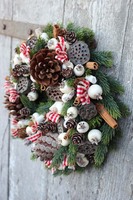 elegancka świąteczny wianek na drzwi, Szyszki z Lasu, śr.27cm