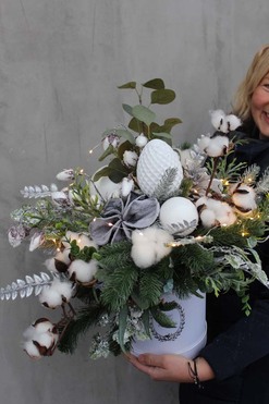 box świąteczny Śnieżna Kraina Big z lampkami led, wys.55cm