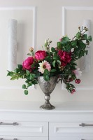 duża kompozycja Carolina w srebrnym metalowym pucharze, wys.75cm 