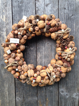 wianek dekoracyjny Nuts, śr.30cm