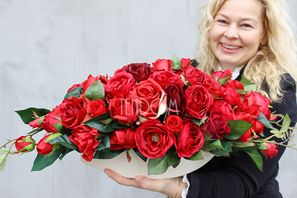 bukiet / kwiatowa kompozycja Ekskluzywna Czerwień, wys.22cm