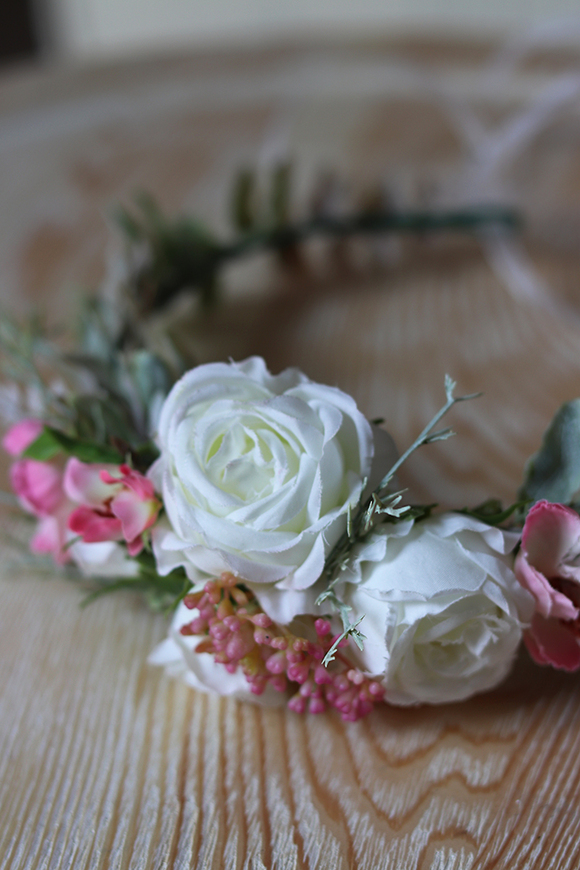 atrakcyjny wianek komunijny na głowę Subtelność2, rozmiar uniwersalny