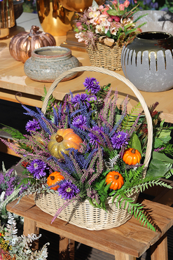 bogaty jesienny kosz z dyniami i wrzosem,Hestia, wys.42cm 