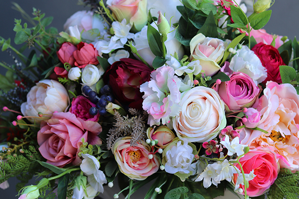 Odettino 2, bogata dekoracja nagrobna w naczyniu, wym.42x60cm