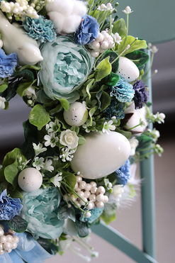 Blue Delina, elegancki wielkanocny wianek w błękitach, śr.30cm