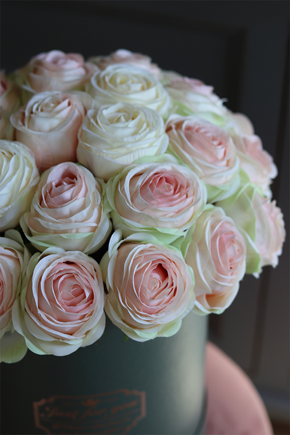 flowerbox z różami Amelia Grey, wys.37cm