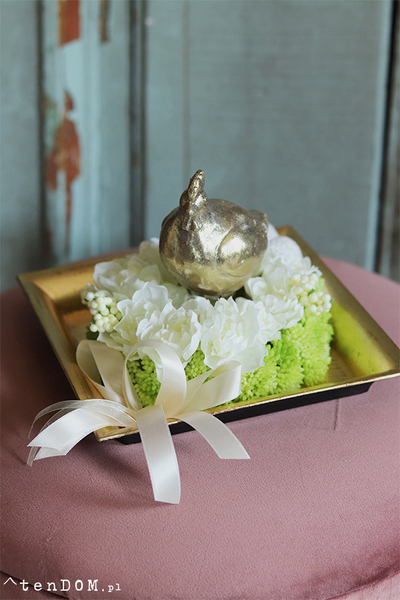 kompozycja wielkanocna na tacy, Złota Kokoszka, wym.14x20x20cm