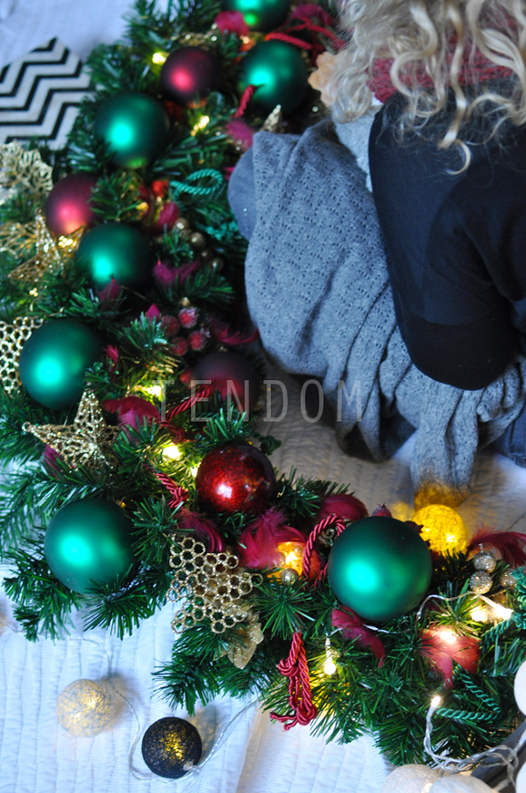 girlanda ze światełkami Green & Gold & Red Christmas, dł.1,6m