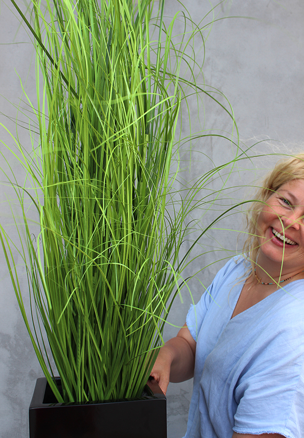 Praga, elegancka sztuczna trawa w donicy fiberglass, wys.135cm