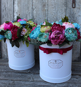 kompozycja kwiatowa / bukiet Flowerbox Caryca Katarzyna Big, wys.38cm