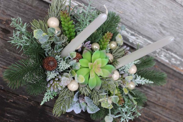 bożonarodzeniowy stroik / kompozycja z Sukulentami wys.35x34x25cm 