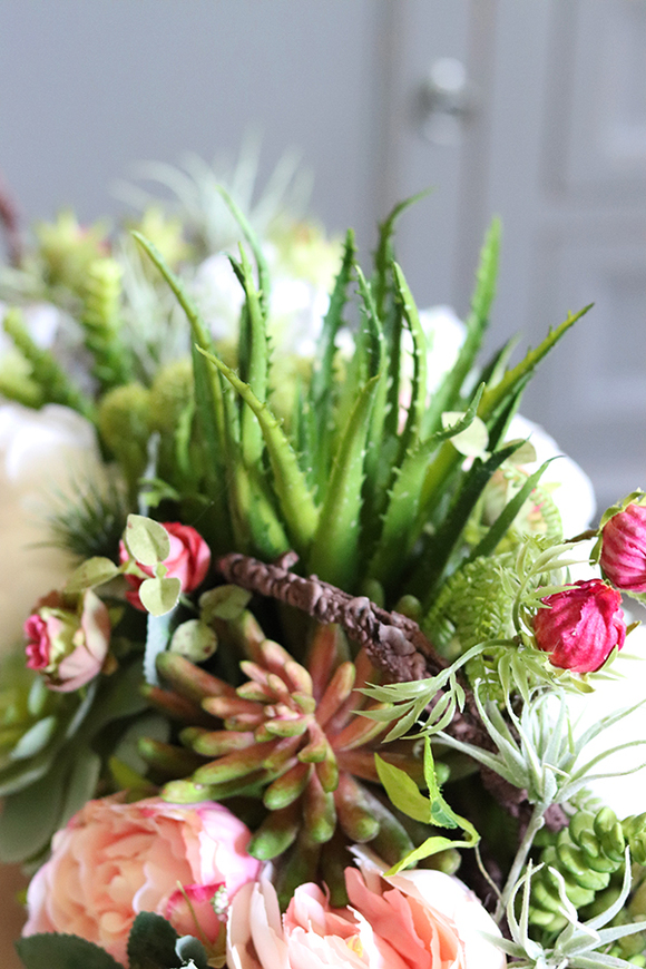 efektowna kompozycja z sukulentami w ażurowej donicy, Wenila 1, dł.58cm