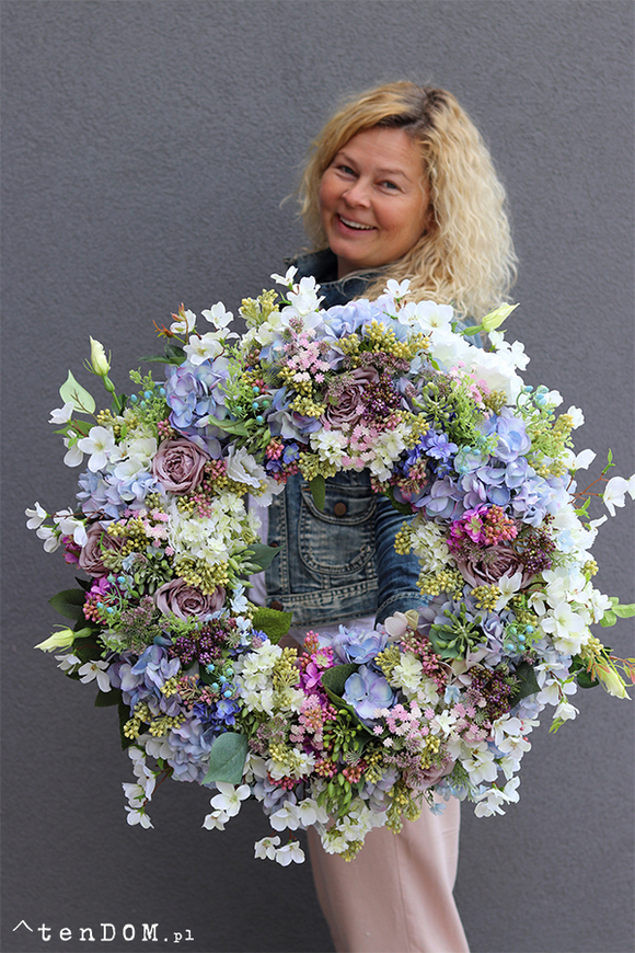 atrakcyjny wielki kwiatowy wianek, Czarująca Wiosna, śr.60cm   