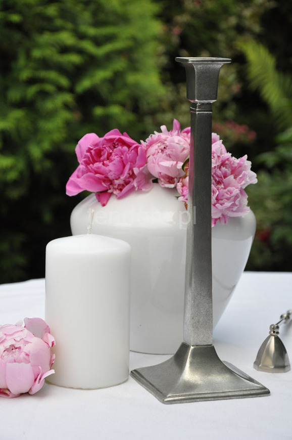 świeca Simple biała okrągła wysoka