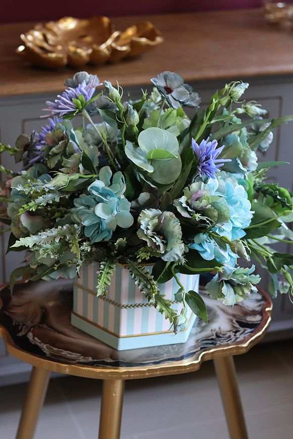 Geliano Blue, efektowna turkusowa kompozycja w pudełku, wys.45cm