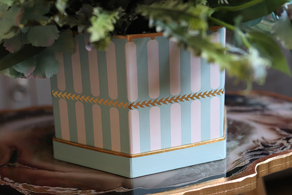 Geliano Blue, efektowna turkusowa kompozycja w pudełku, wys.45cm