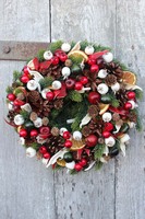 Zapach Świąt, bożonarodzeniowy wianek na drzwi, śr.27cm