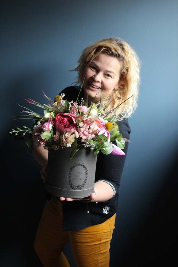 Maximus, kompozycja kwiatowa / bukiet / Flowerbox, wys.34cm