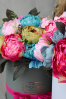 kompozycja kwiatowa / bukiet Flowerbox Caryca Katarzyna 2, wys.36cm