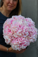 Black&Pink kompozycja kwiatowa / bukiet Flowerbox, wys.40cm