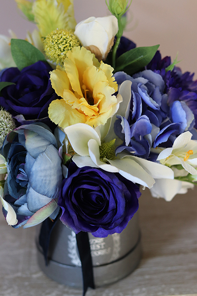 kompozycja kwiatowa / bukiet flowerbox, Wiosna w mieście, wys.23cm