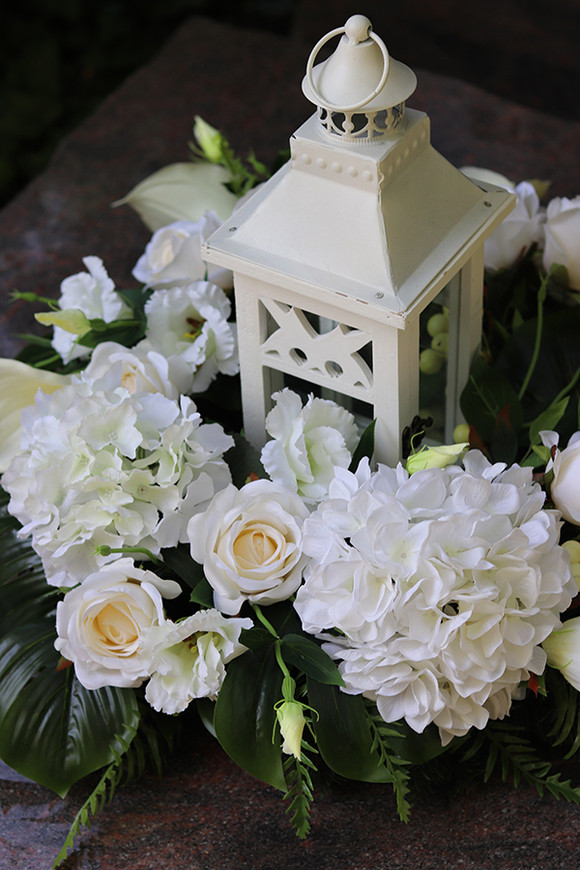 Biała Hortensja z Latarenką, wieniec / wiązanka nagrobna, śr.63cm 