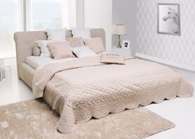 dekoracyjna narzuta velvetowa Palace beżowa 240 x 220 cm