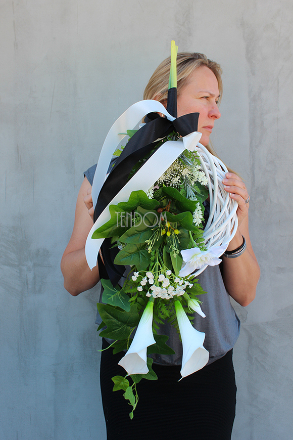 wianek dekoracja nagrobna Kalla 6 dł. 80cm, śr.30cm