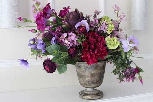 Sophia, piękna kompozycja w złotym metalowym pucharze, wym.45x40x65cm