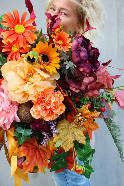 Jesienna Nostalgia kompozycja kwiatowa nagrobna, wym.45x50x40cm