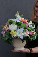 PasteLova, kompozycja kwiatowa w stylowym naczyniu / bukiet wys.26cm