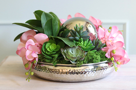 kompozycja kwiatowa z kulą Dekoria Karanna Pink, wym.20x33cm 