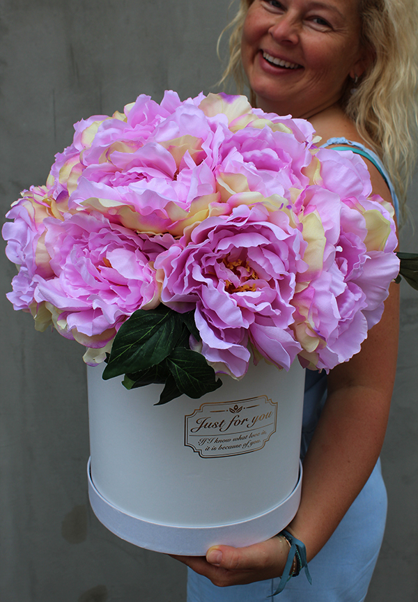 Adelita 2, bukiet Flowerbox / kompozycja, wys.48cm 