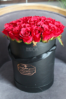 walentynkowa kompozycja kwiatowa / bukiet flowerbox Black&Red, wys.31cm