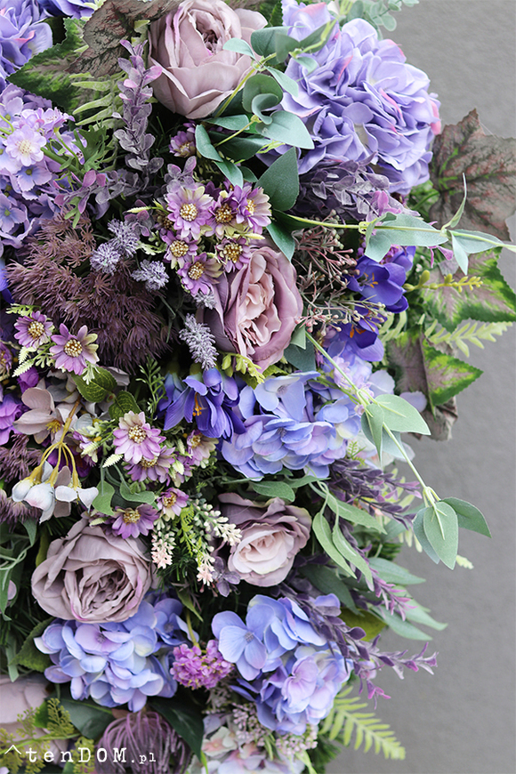 bardzo duża wiązanka nagrobna Della Fiolettina, dł.115cm