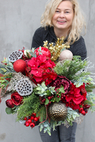 Christmas Red kompozycja kwiatowa / bukiet Flowerbox, wys.57cm