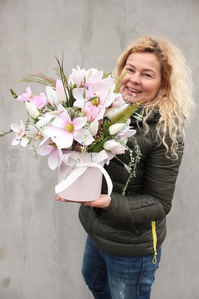 Pani Wiosna, kompozycja kwiatowa / bukiet / flowerbox, wys.38cm