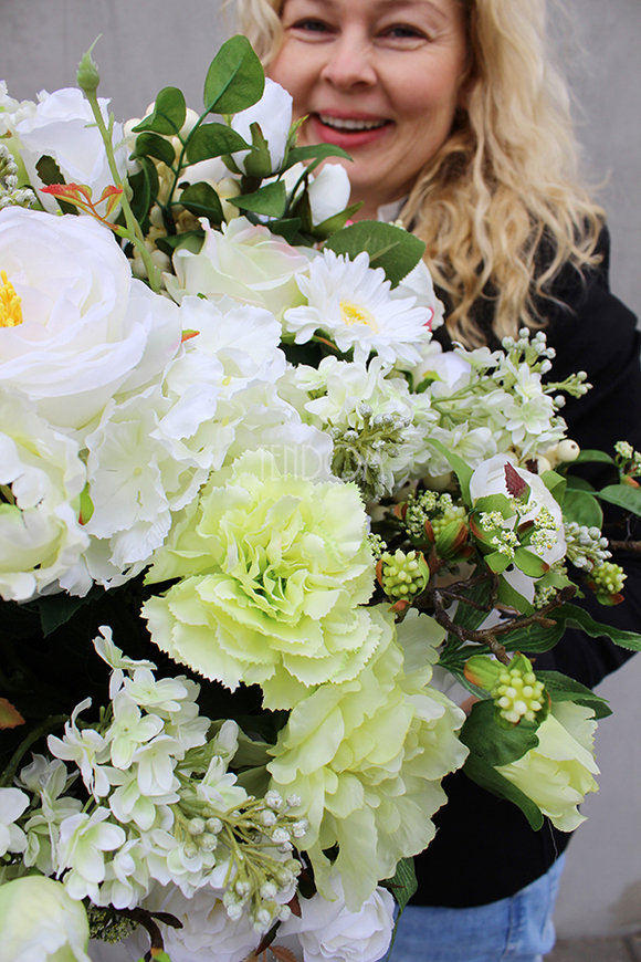 Ecru Exclusive kompozycja kwiatowa / bukiet wys.35cm, śr. kwiatów 45cm