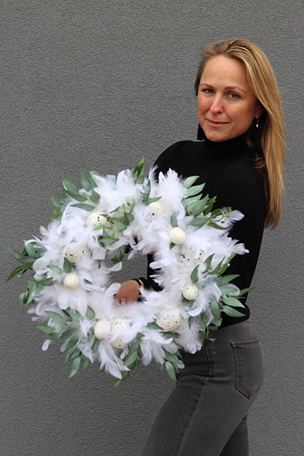 Biella, wielkanocny wianek z białych piór, śr.40cm