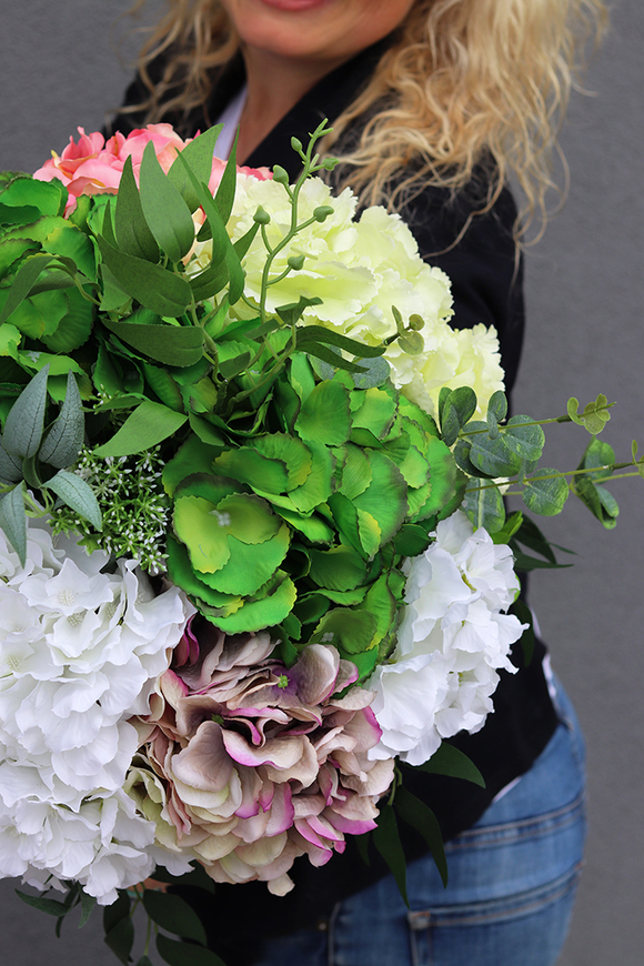 bukiet / flowerbox Kedo w szarym pudełku, wys.60cm