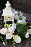 Biała Hortensja z Latarenką, wieniec / wiązanka nagrobna, śr.63cm 